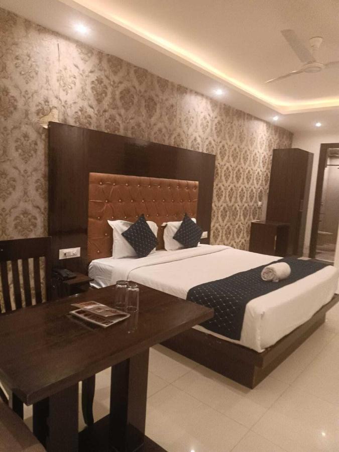 Iconic Inn Near Delhi Igi Airport Yeni Delhi Dış mekan fotoğraf